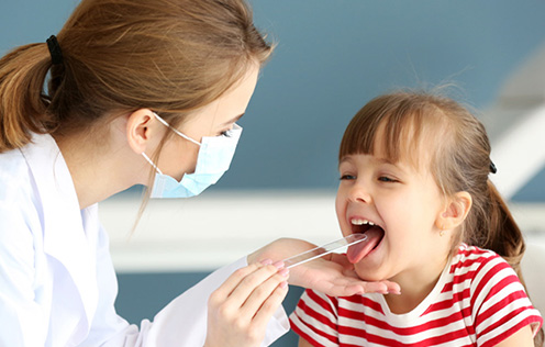 Halsschmerzen bei Kindern