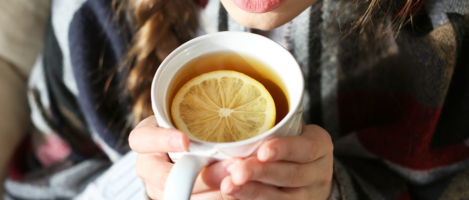 Zitrone in der Teetasse
