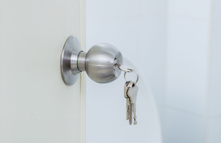 Schlüssel in Schloss