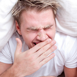 Wussten Sie schon, warum vor allem verständnisvolle Menschen mit anderen mitgähnen müssen?