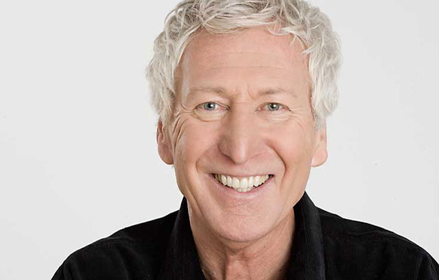 Glücklicher älterer Mann