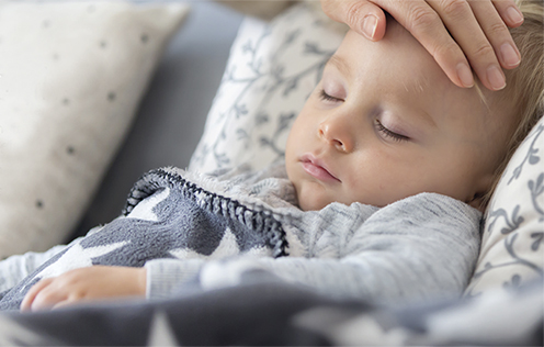 Schlafendes kleines Kind