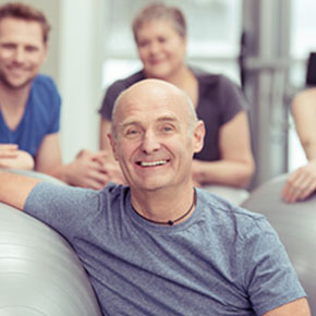 Vorbeugung durch regelmäßige Übungen und ausgewogene Ernährung