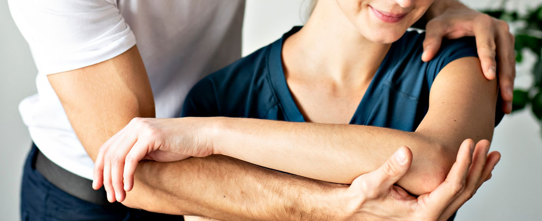 Physikalische Maßnahmen bei Schulterschmerzen Physio-Behandlung an der Schulter