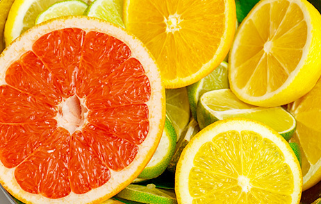 Raucher und Menschen mit viel Stress haben einen erhöhten Bedarf an Vitamin C